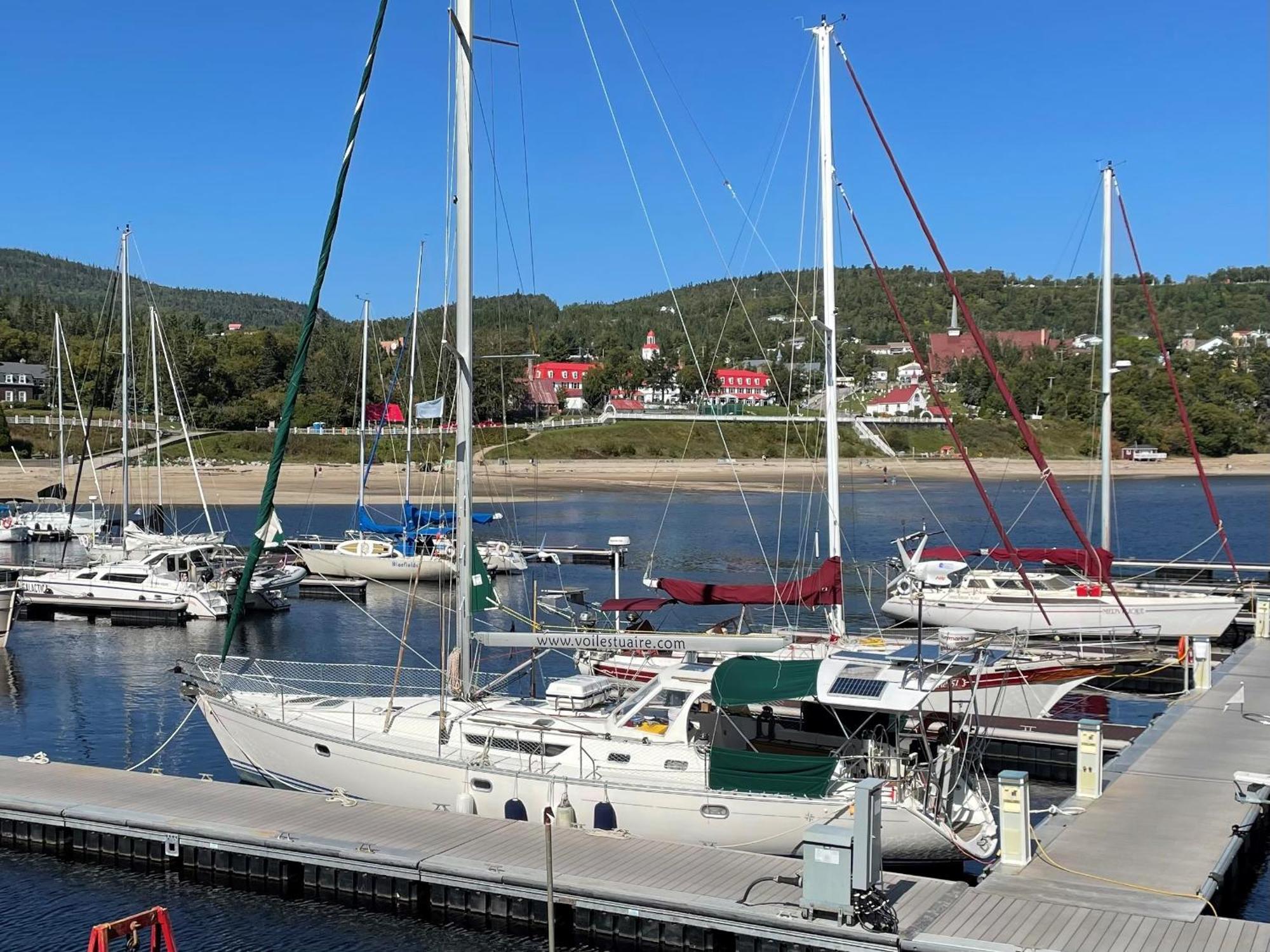 Hotel Le Pionnier Tadoussac Kültér fotó