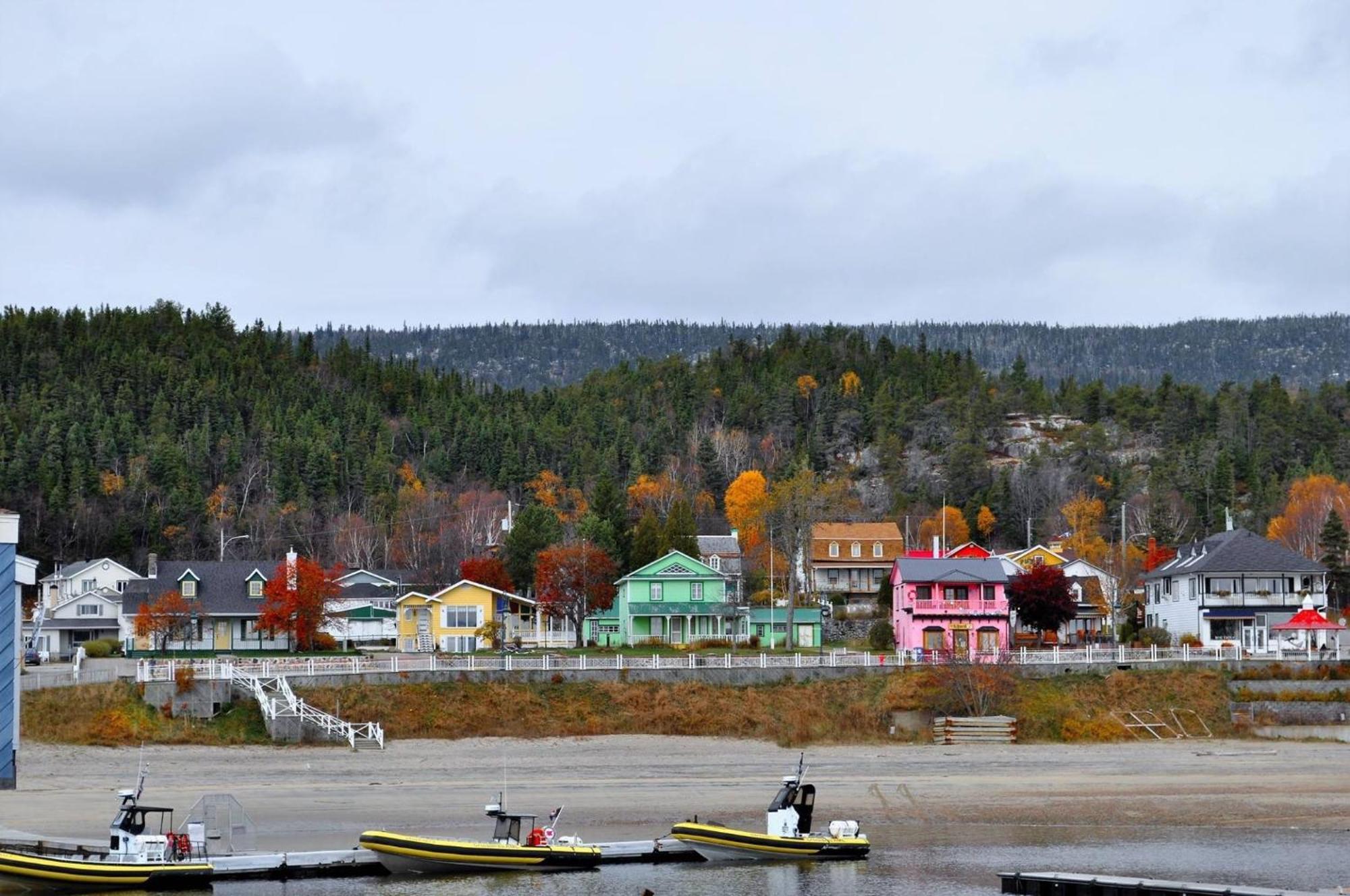 Hotel Le Pionnier Tadoussac Kültér fotó