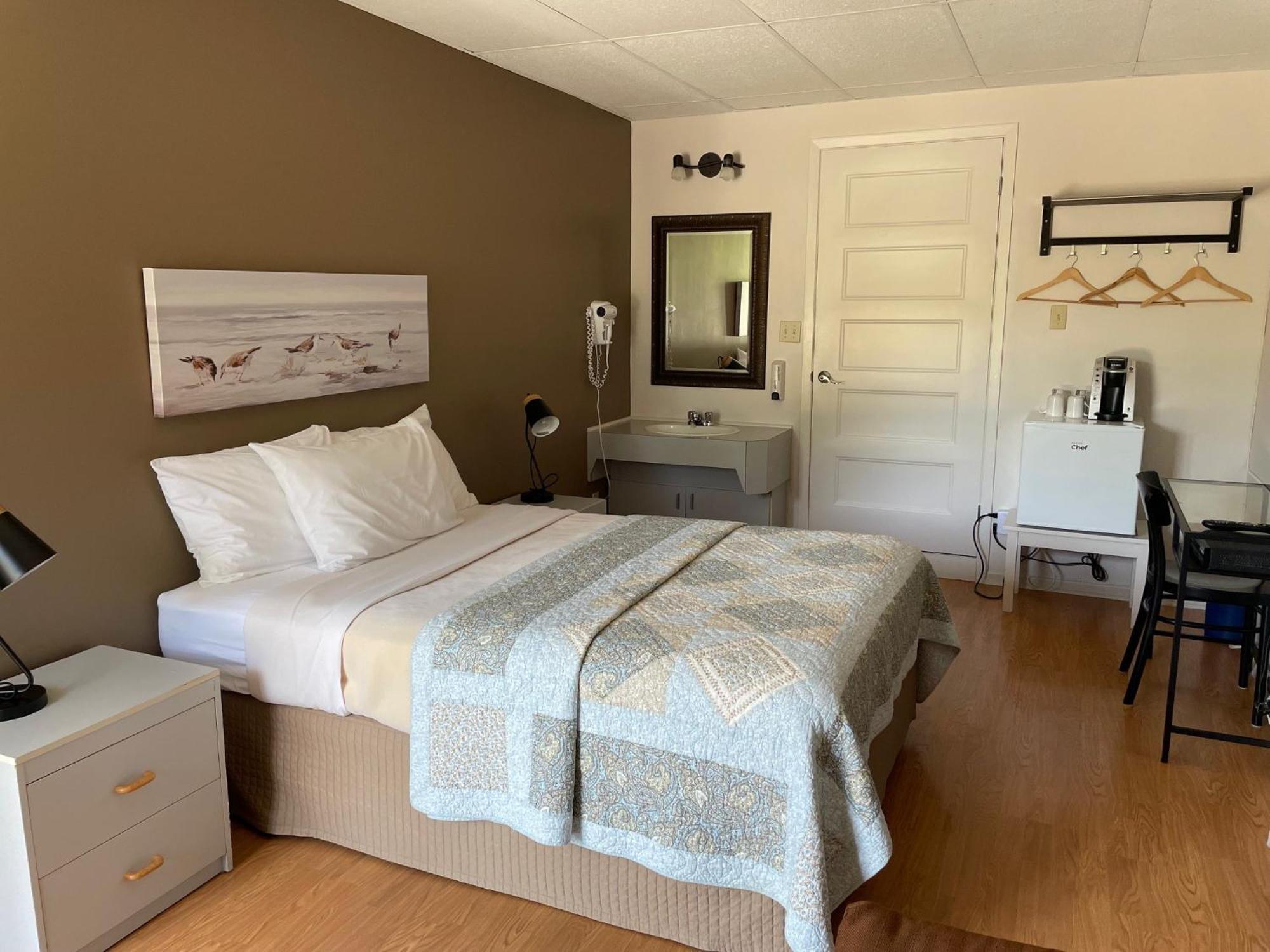 Hotel Le Pionnier Tadoussac Kültér fotó