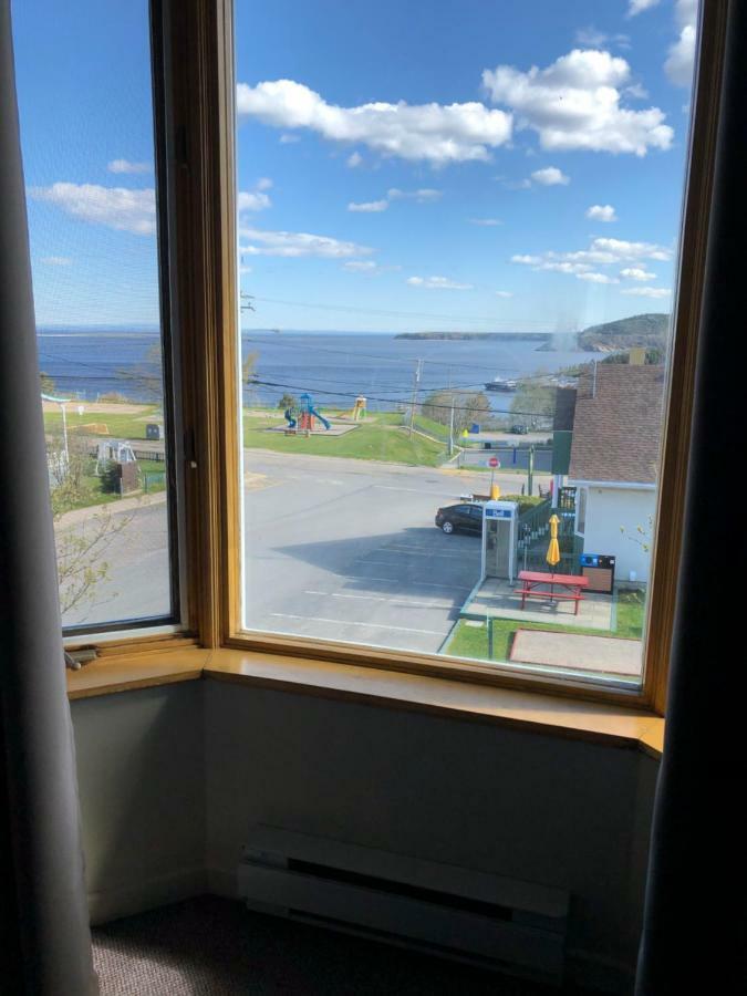 Hotel Le Pionnier Tadoussac Kültér fotó